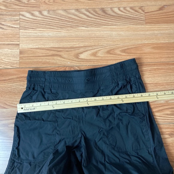 black pants - Picture 5 of 5